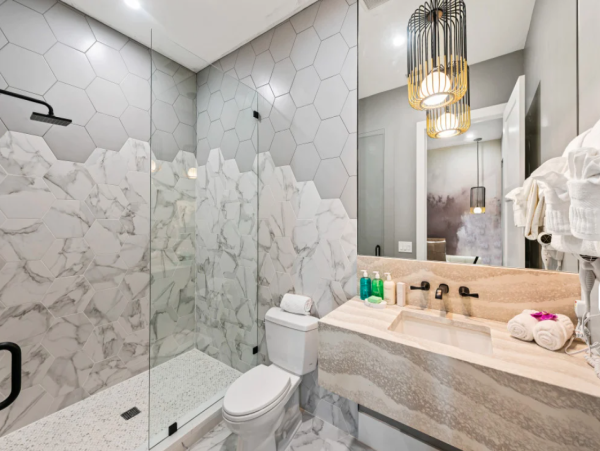 Luxurious 8-Bedroom Vacation Home in Orlando - Private Pool & Resort Amenities